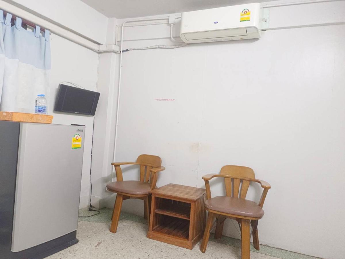 ห้องพักสุขสบายวังหลัง بانكوك المظهر الخارجي الصورة