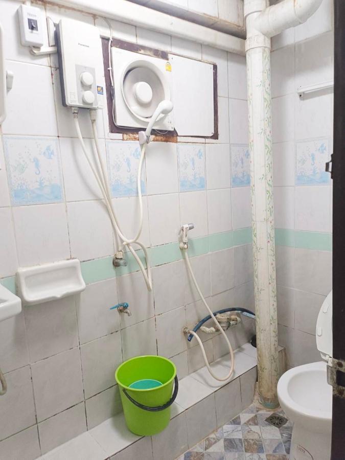 ห้องพักสุขสบายวังหลัง بانكوك المظهر الخارجي الصورة